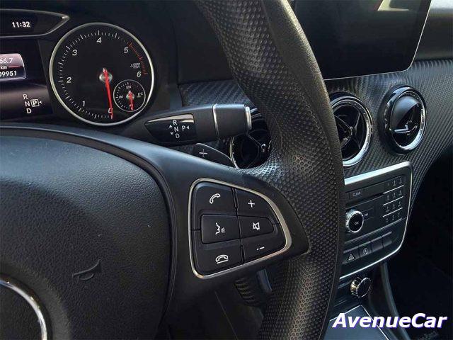 MERCEDES-BENZ GLA 180 d SPORT TELECAMERA NAVIGATORE SEDILI SPORTIVI