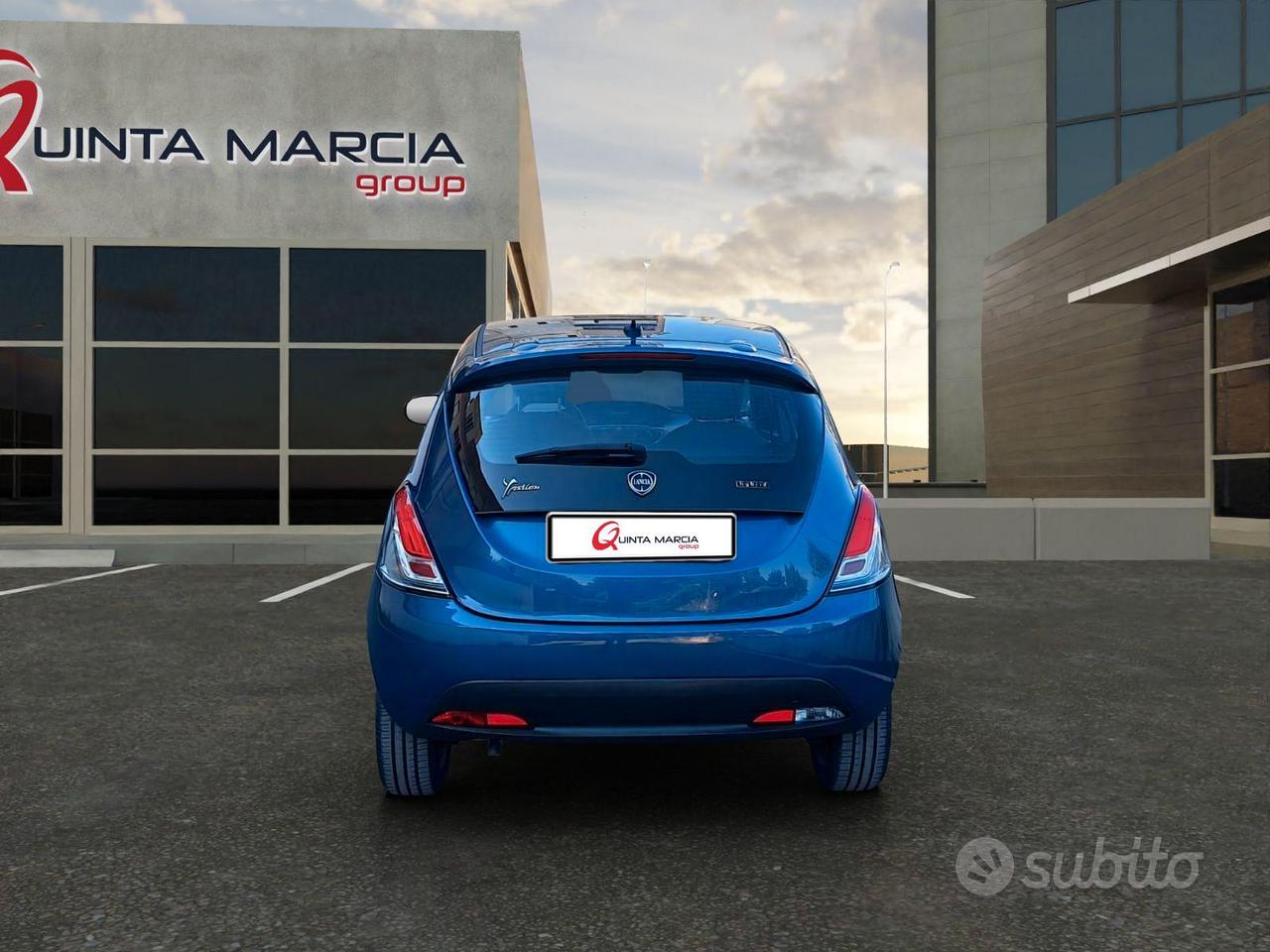 Lancia Ypsilon 1.0 FIREFLY HYBRID