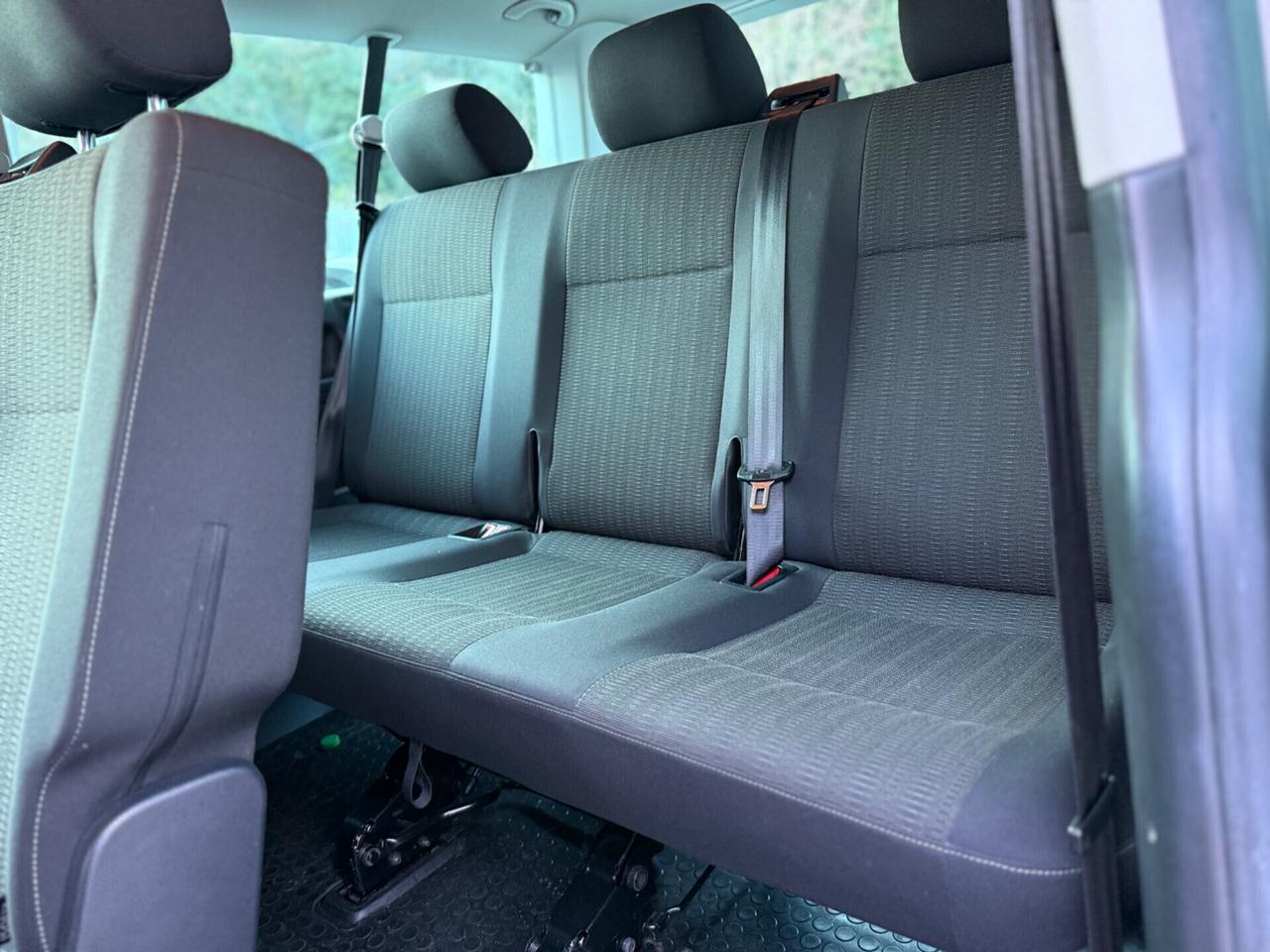 Volkswagen Caravelle 2.0 TDI 150CV DSG 9 posti