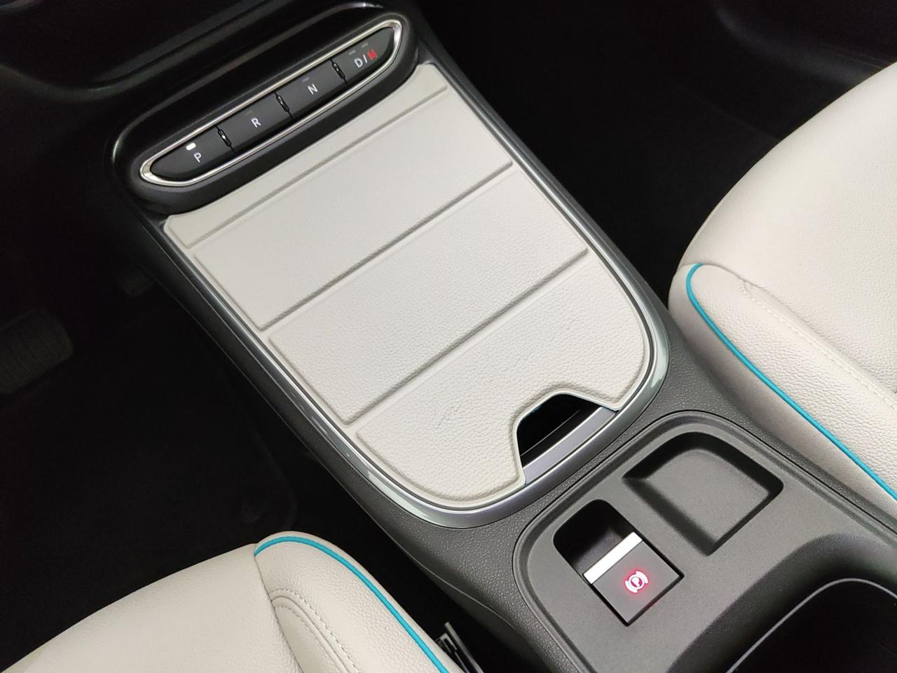 FIAT 600 IV 2023 1.2 MHEV 110CV DCT LA PRIMA