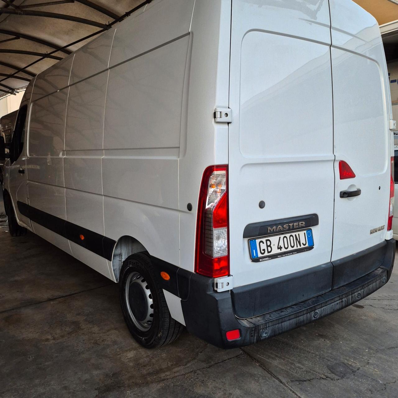 Renault master medio tetto alto