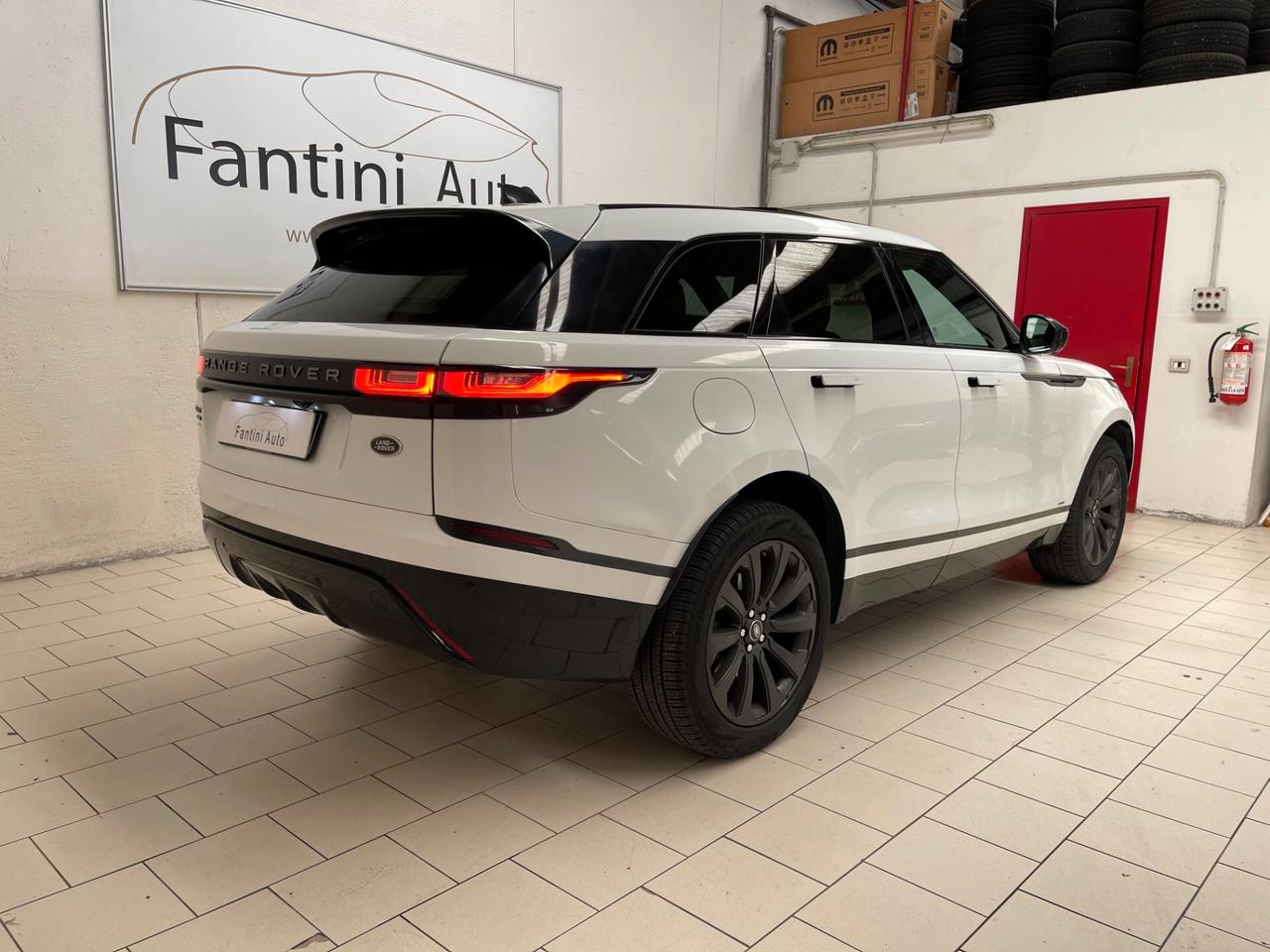 Land Rover Range Velar R-Dynamic SE 2.0 i4 240cv auto-LEGGI SOTTO