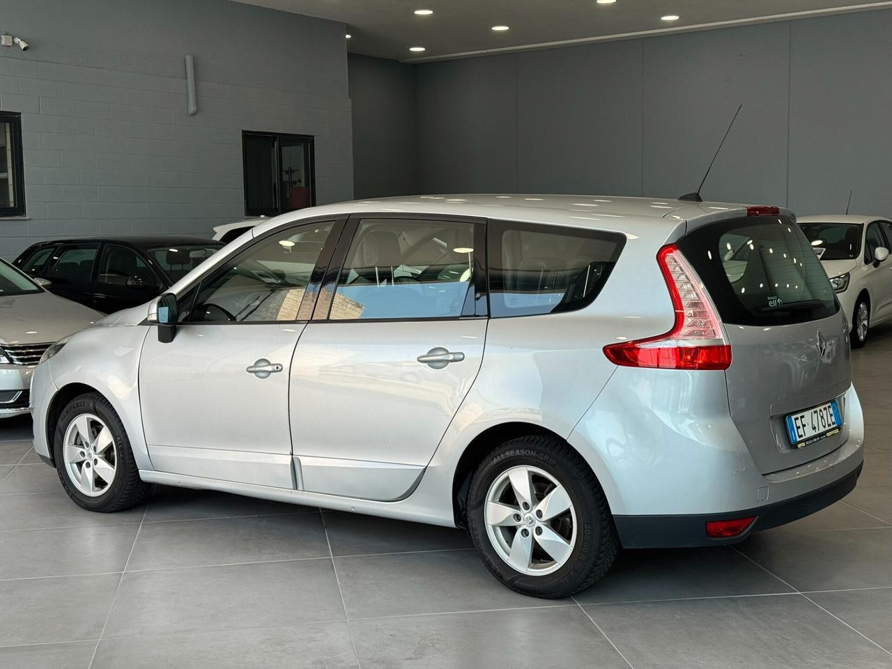 Renault Scenic Scénic 1.9 dCi 130CV Dynamique