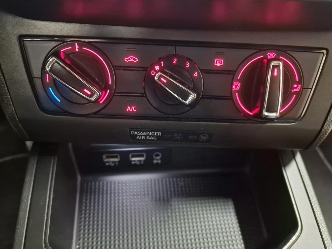 Seat Ibiza 1.0 TGI 5 porte FR, ok neopatentati