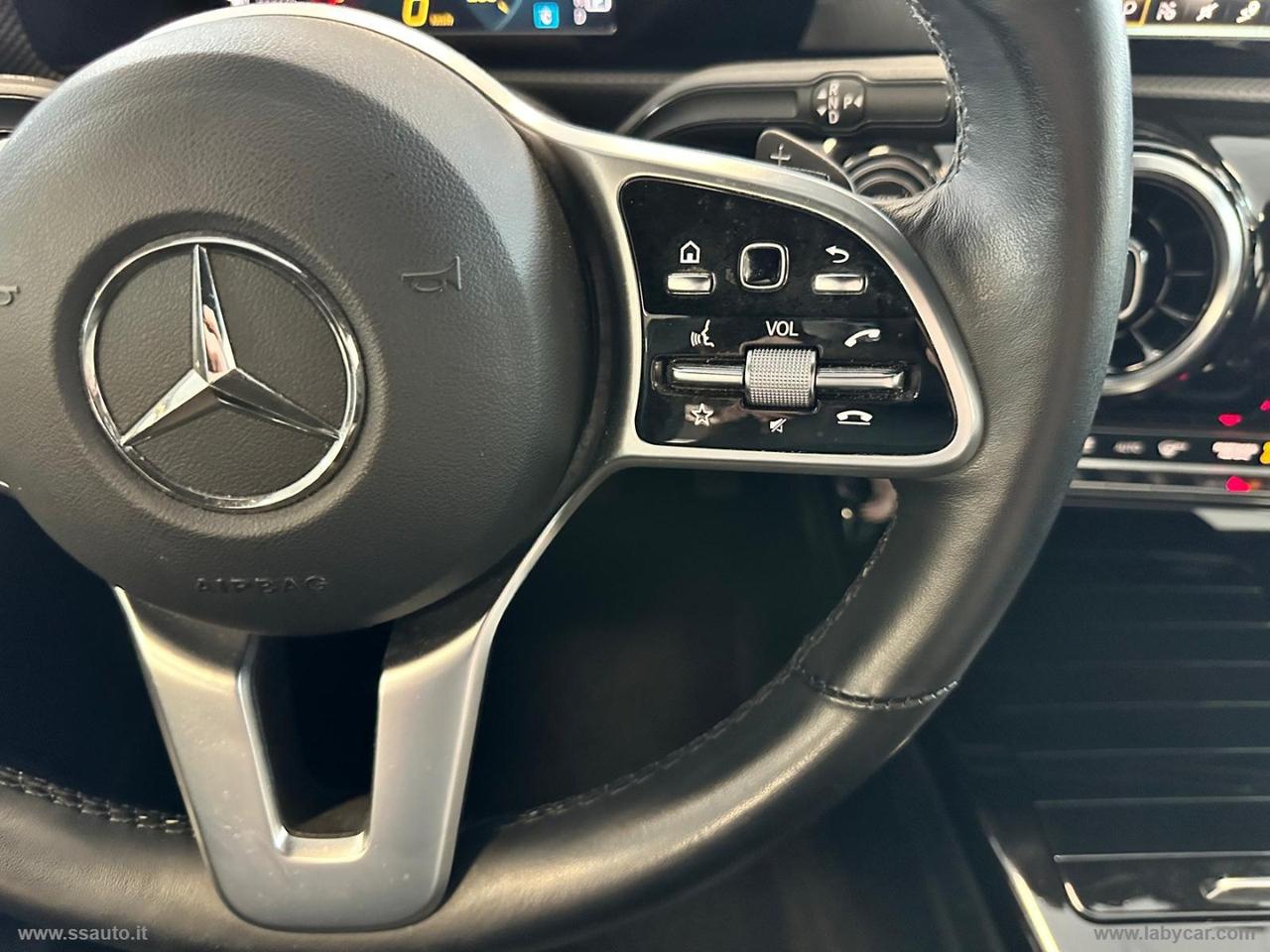 MERCEDES-BENZ A 180 d Automatic Premium