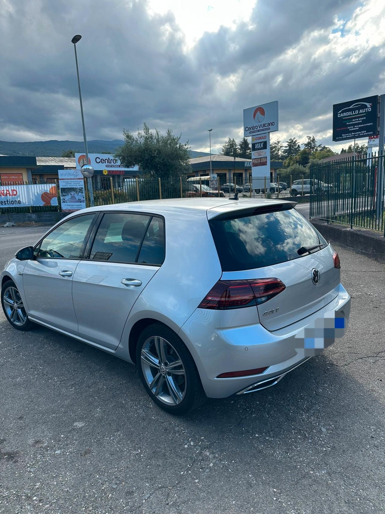 Volkswagen Golf7.5 1.6 tdi R-line Technology