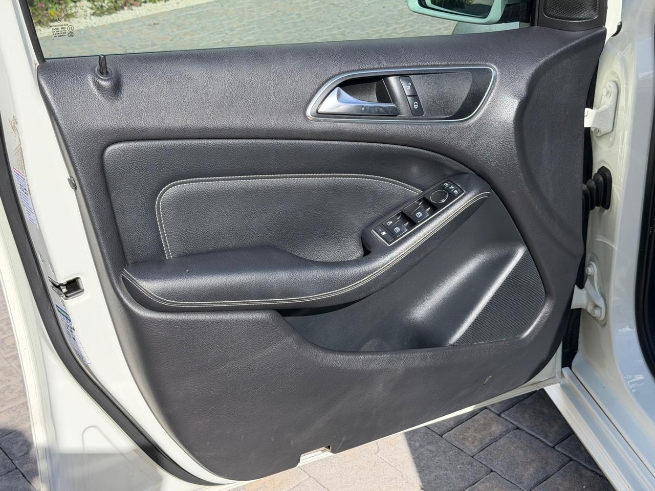 Mercedes-benz B 180 CDI BlueEFFICIENCY Premium