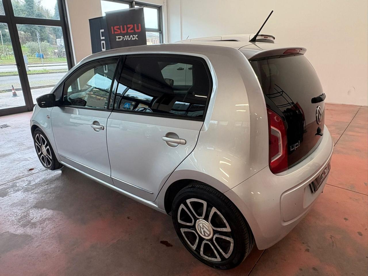 VOLKSWAGEN UP Benz. 1000 CV 75 Km 41.384 certificati PER NEOPATENTATI Garanzia 12 mesi