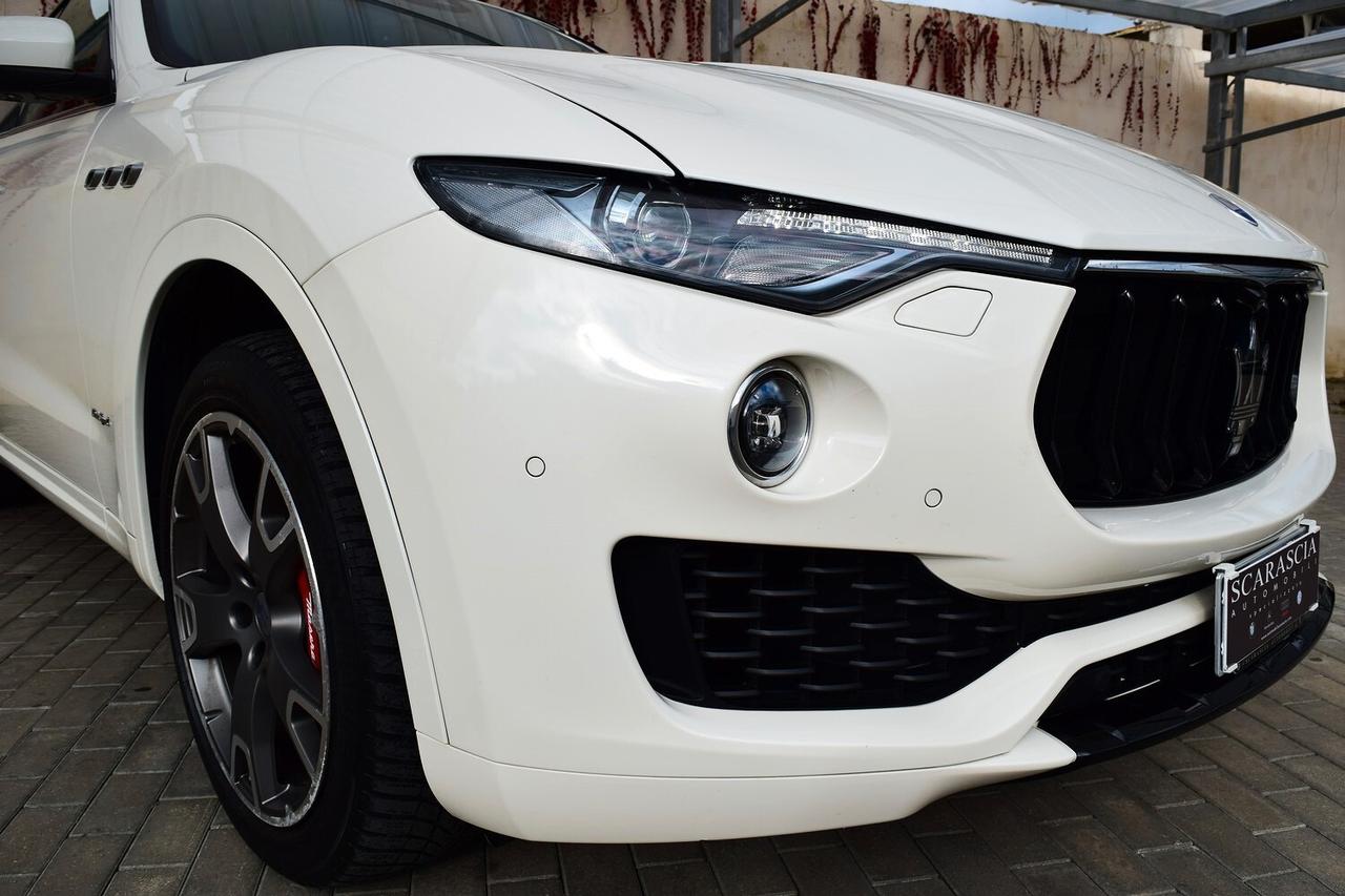 Maserati Levante 3.0 V6 SQ4 Automatica 430 cv Gransport