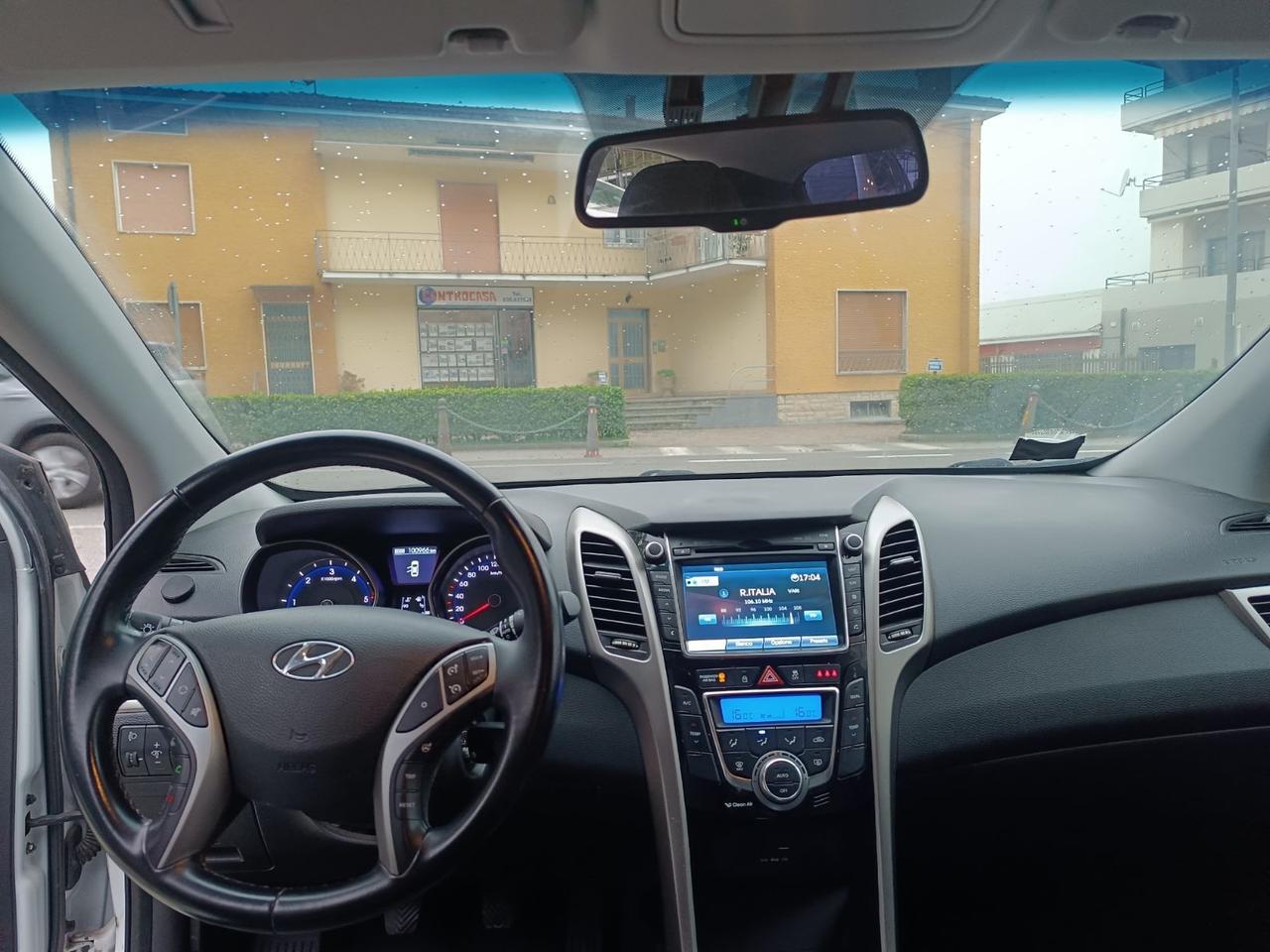Hyundai i30 1.6 CRDi Business NAVIGATORE RETROCAMERA