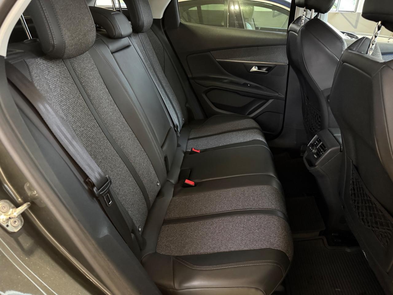 Peugeot 3008 1.6 hdi 120 cv Allure UNICO PROP CINGHIA E GOMME NUOVE