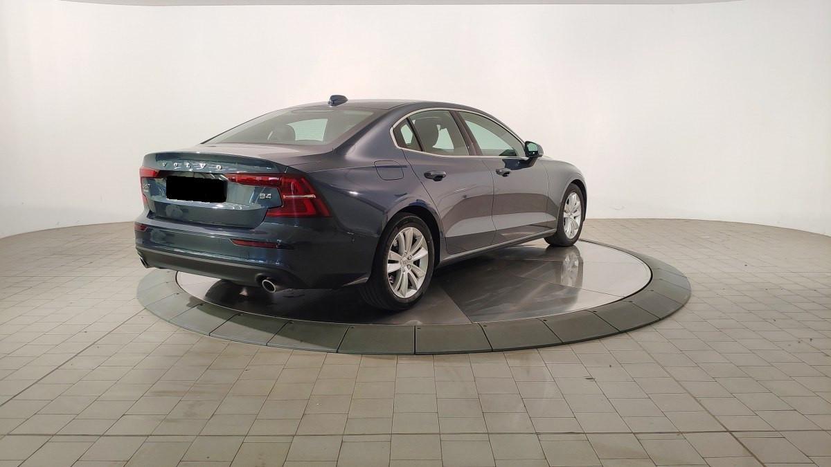 VOLVO S60 B4 Mild Hybrid Geartronic Momentum Business Pro