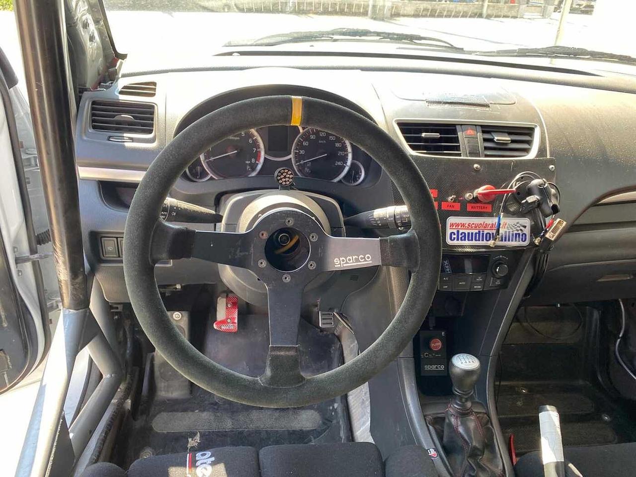 Suzuki Swift 1.6 RALLY RACING START