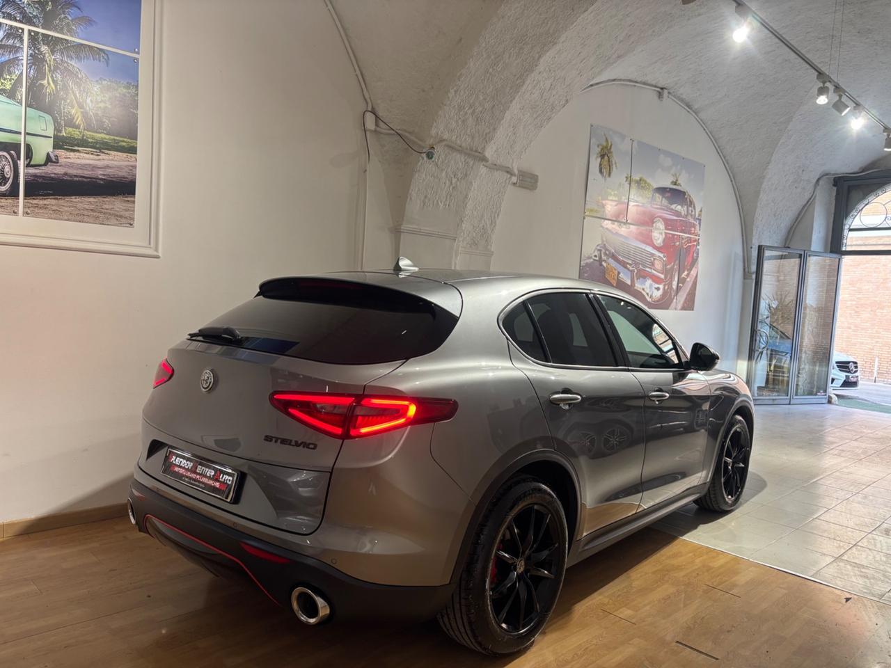 Alfa Romeo Stelvio 2.2 Turbodiesel 180 CV AT8 RWD Super