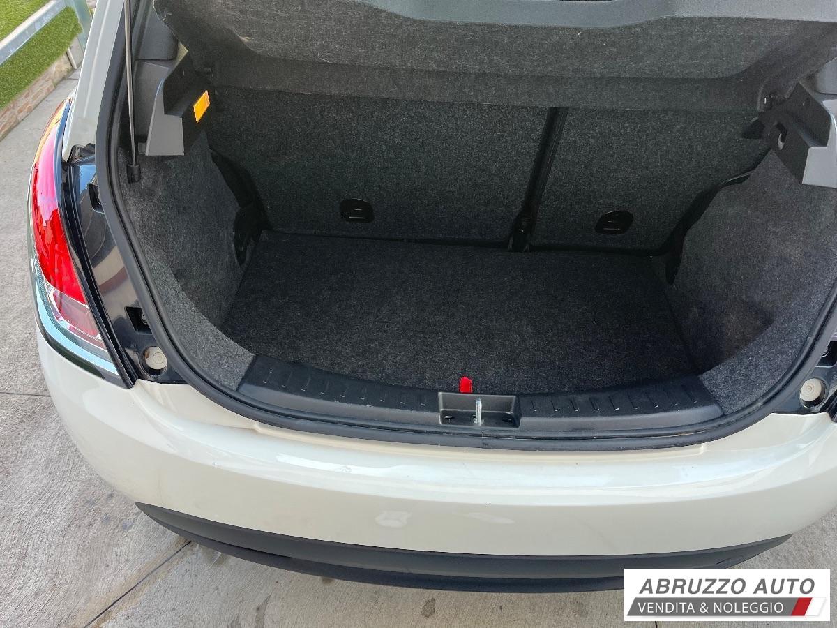 LANCIA Ypsilon 1.0 5p Hybrid Silver 16.000 KM