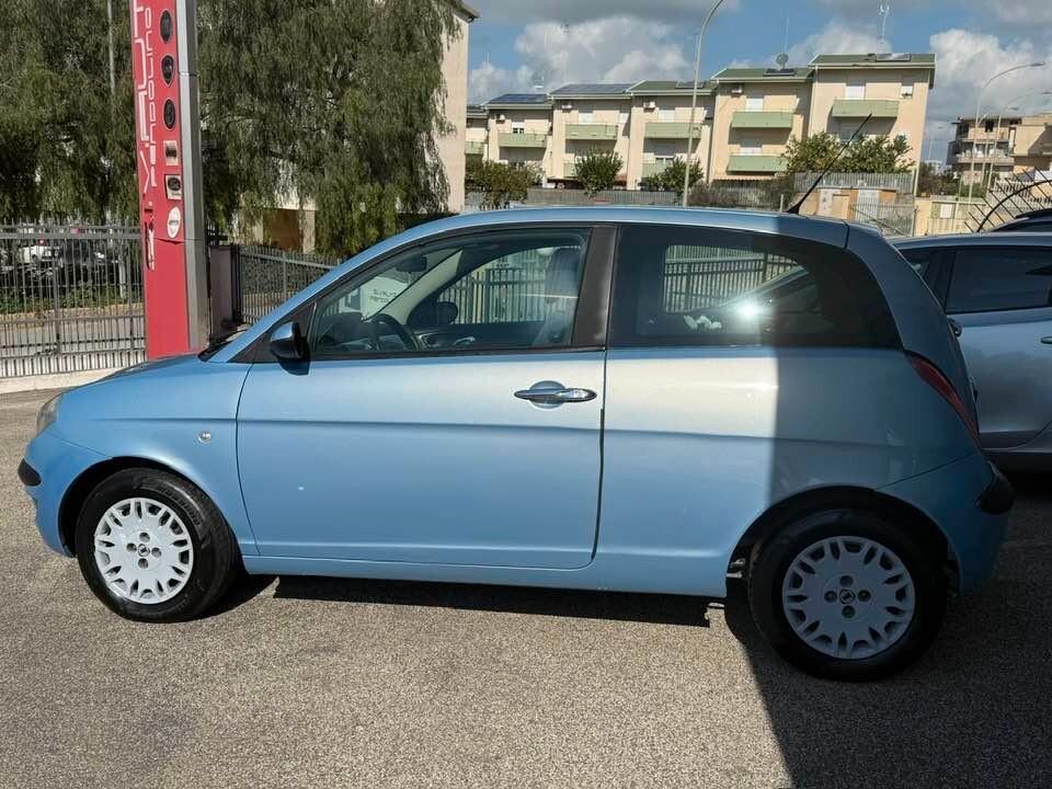 Lancia Ypsilon 1.2 Argento