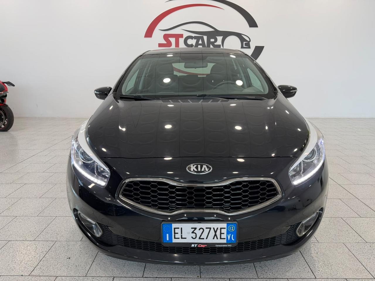 Kia Ceed cee'd 1.6 CRDi 128 CV 5 porte Platinum