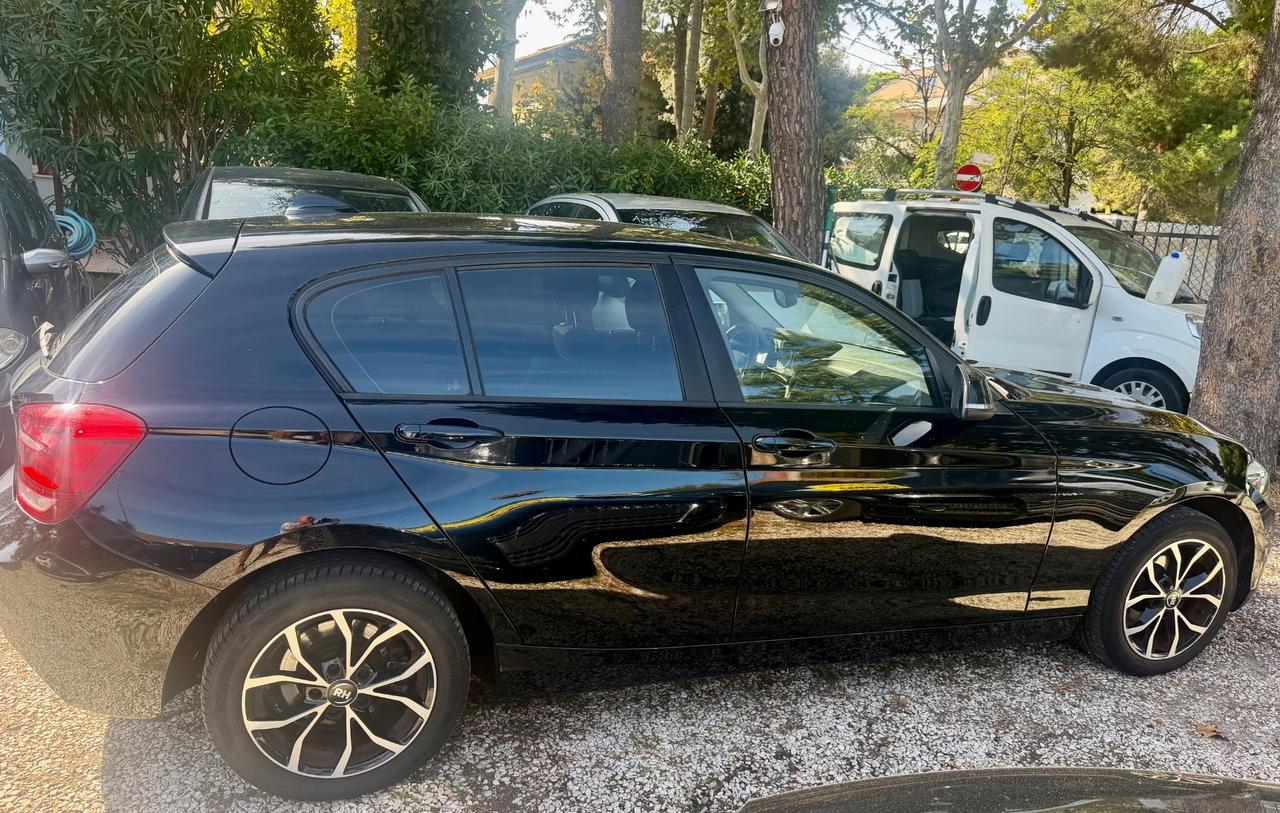 Bmw 116 116i 5p. Urban