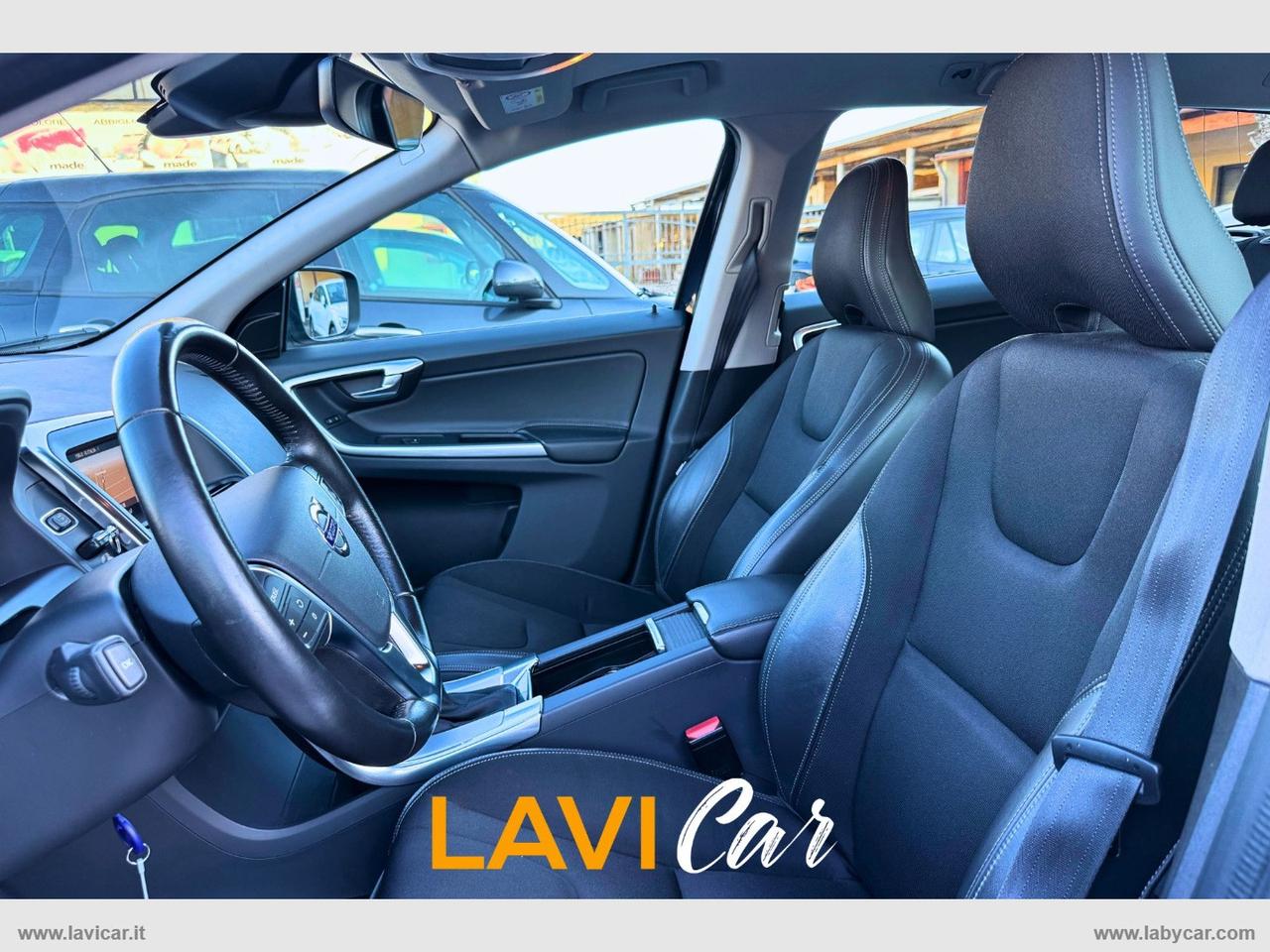 VOLVO XC60 D4 AWD Geartronic Inscription