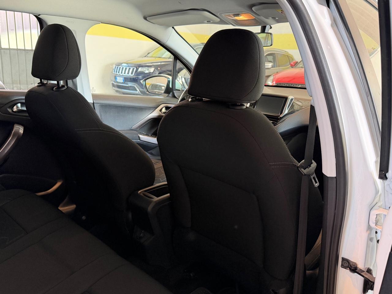 Peugeot 2008 1.6 BlueHDi 100CV Neopatentati