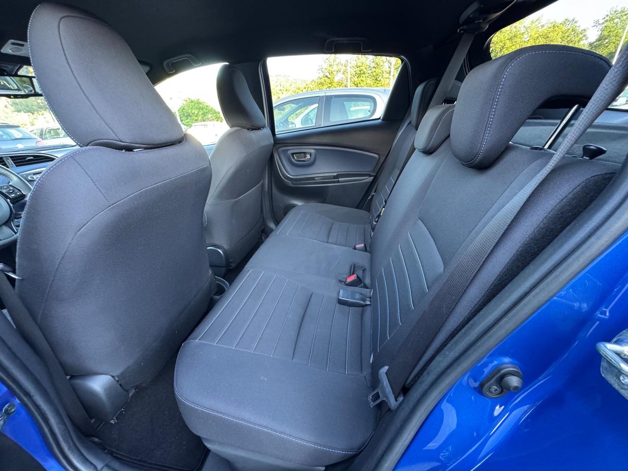 Toyota Yaris 1.5 Hybrid Trend Blue Edition