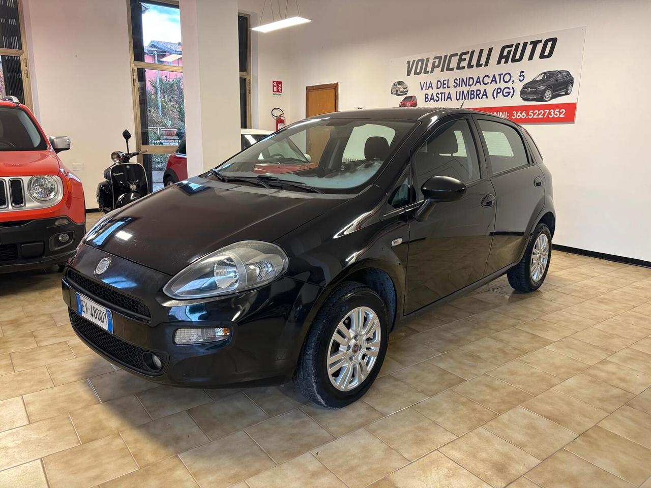 FIAT PUNTO ANNO 2014 BZ METANO ADATTA NEOPATENTATI KM 200 MILA