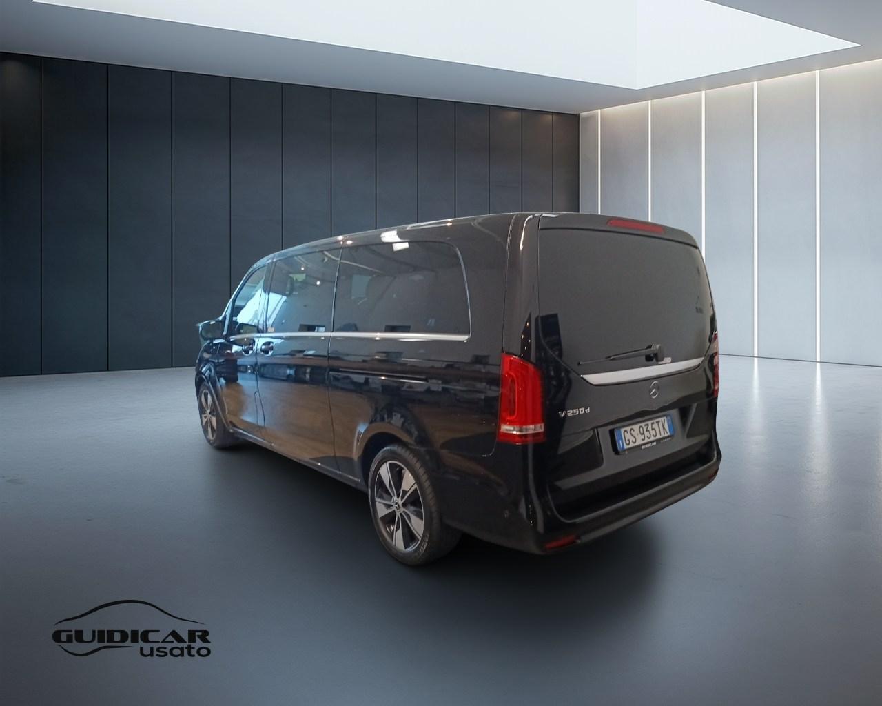Mercedes-Benz Classe V - W447 2019 Extralong - V Extralong 250 d Premium auto