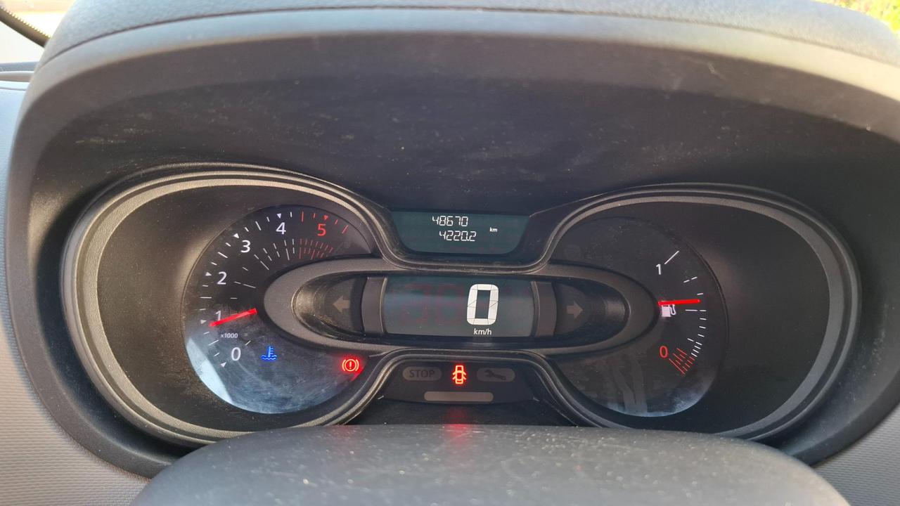 RENAULT Trafic T27 1.6 dci 120cv L1H1 Ice E6