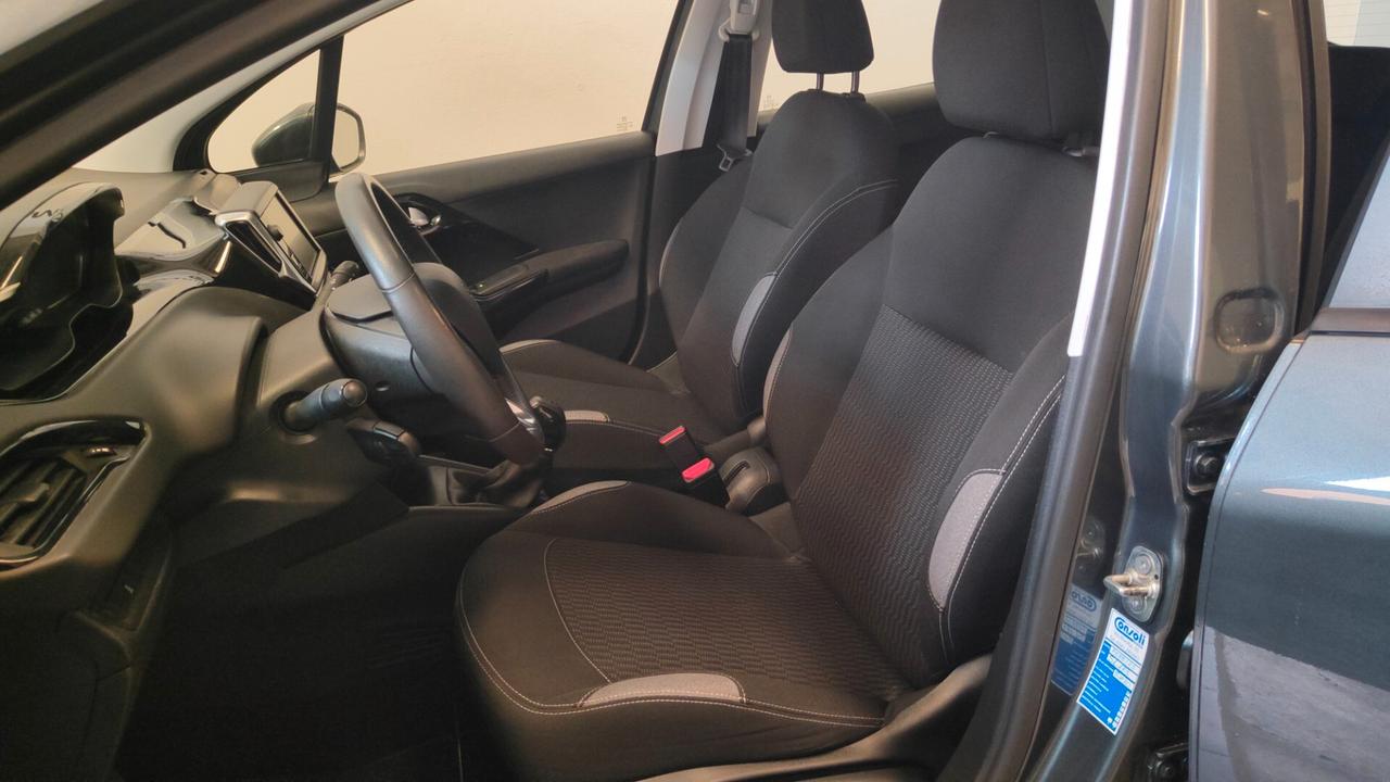 Peugeot 208 1.2 benzina Allure 82cv OK NEOPATENTATI