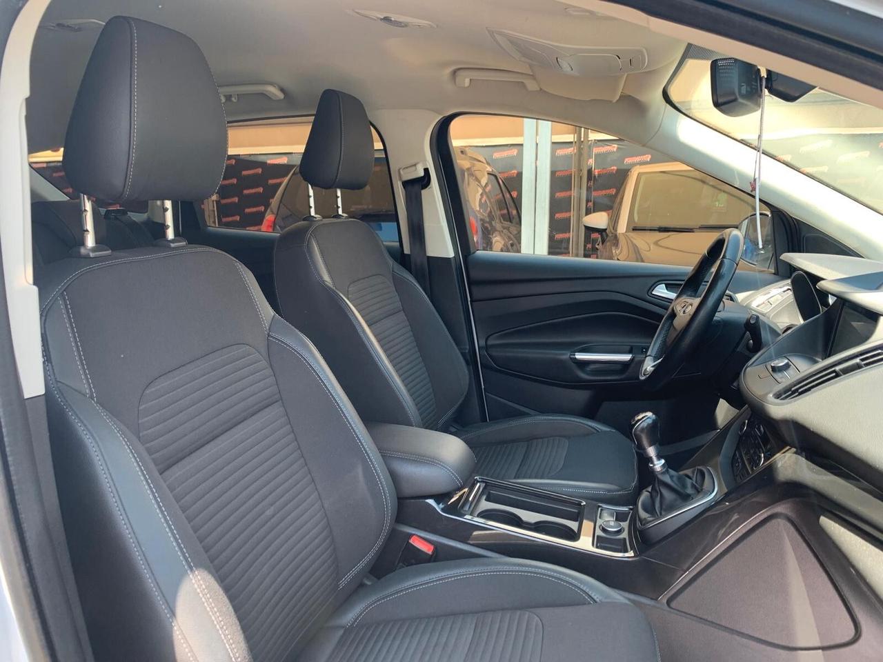 Ford Kuga 2.0 TDCI 150 CV S&S 4WD Titanium