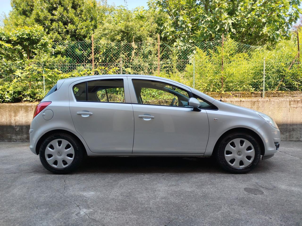 Opel Corsa 1.2 BENZINA 80cv / 50.000km / Neop.