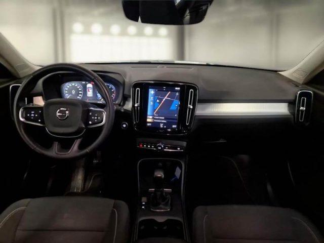 VOLVO XC40 T2 Momentum (AUTOCARRO N1)