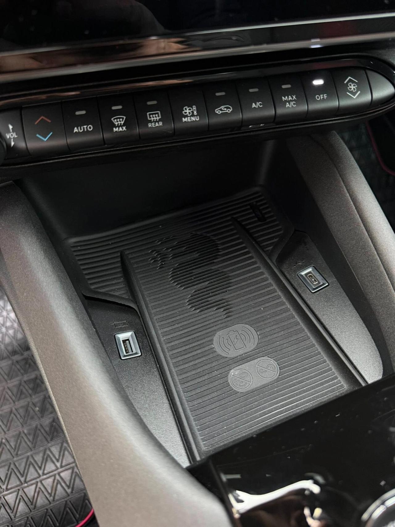 Alfa Romeo Junior 1.2 145 CV Hybrid eDCT6 Speciale