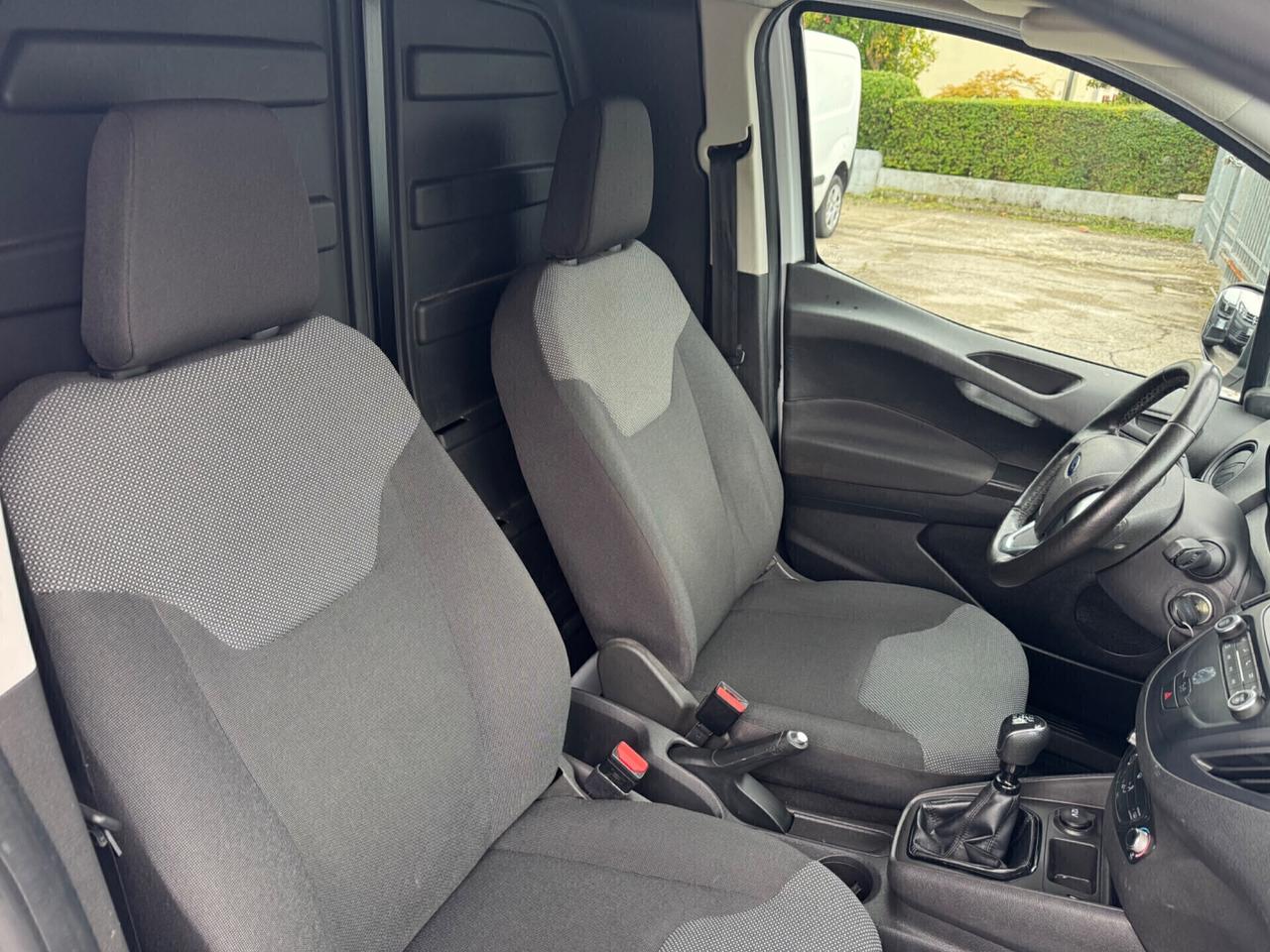 Ford Transit Courier 1.5 TDCi 75CV Van Entry