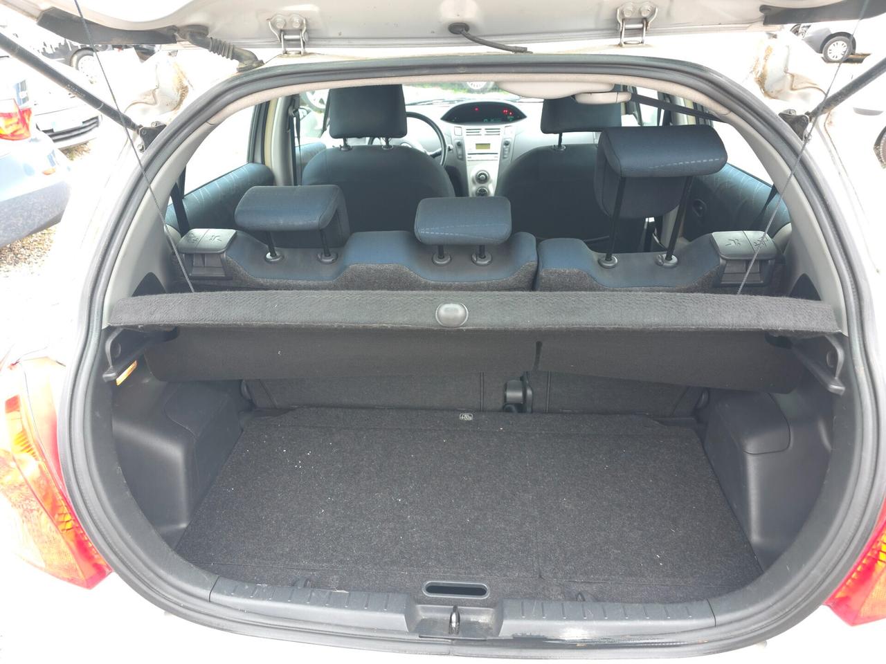 Toyota Yaris 1.3 5 porte Navi