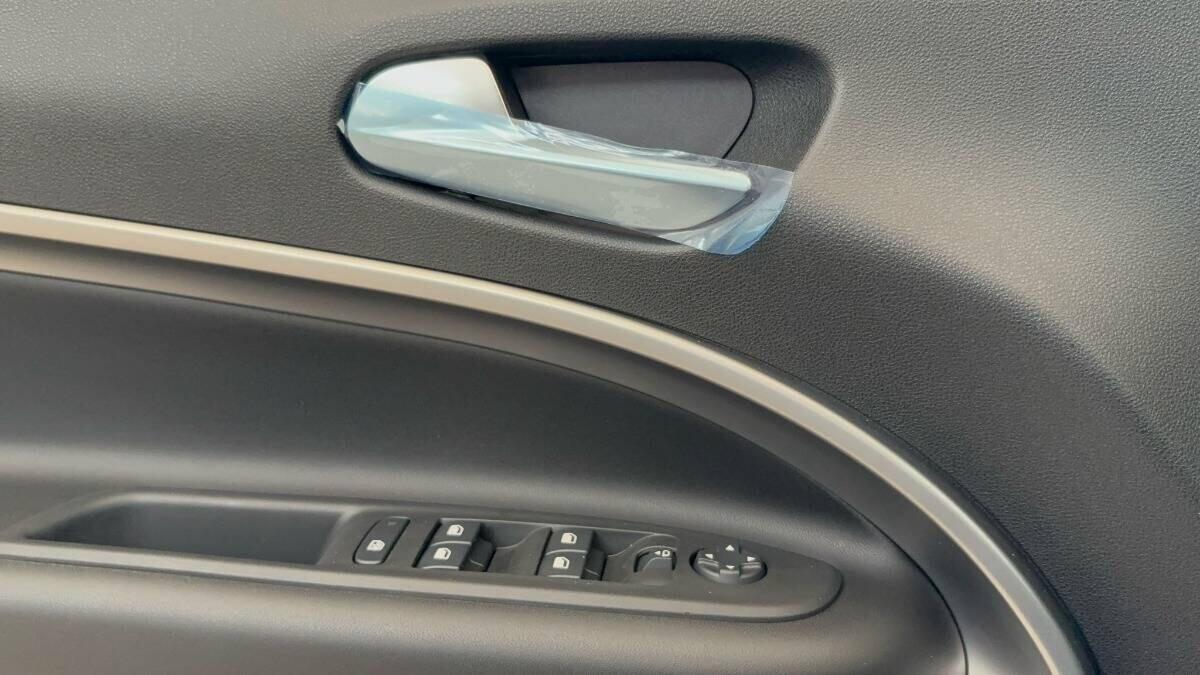 Jeep Avenger 1.2 Turbo 100 CV Summit + TETTO + LED AMBIENT