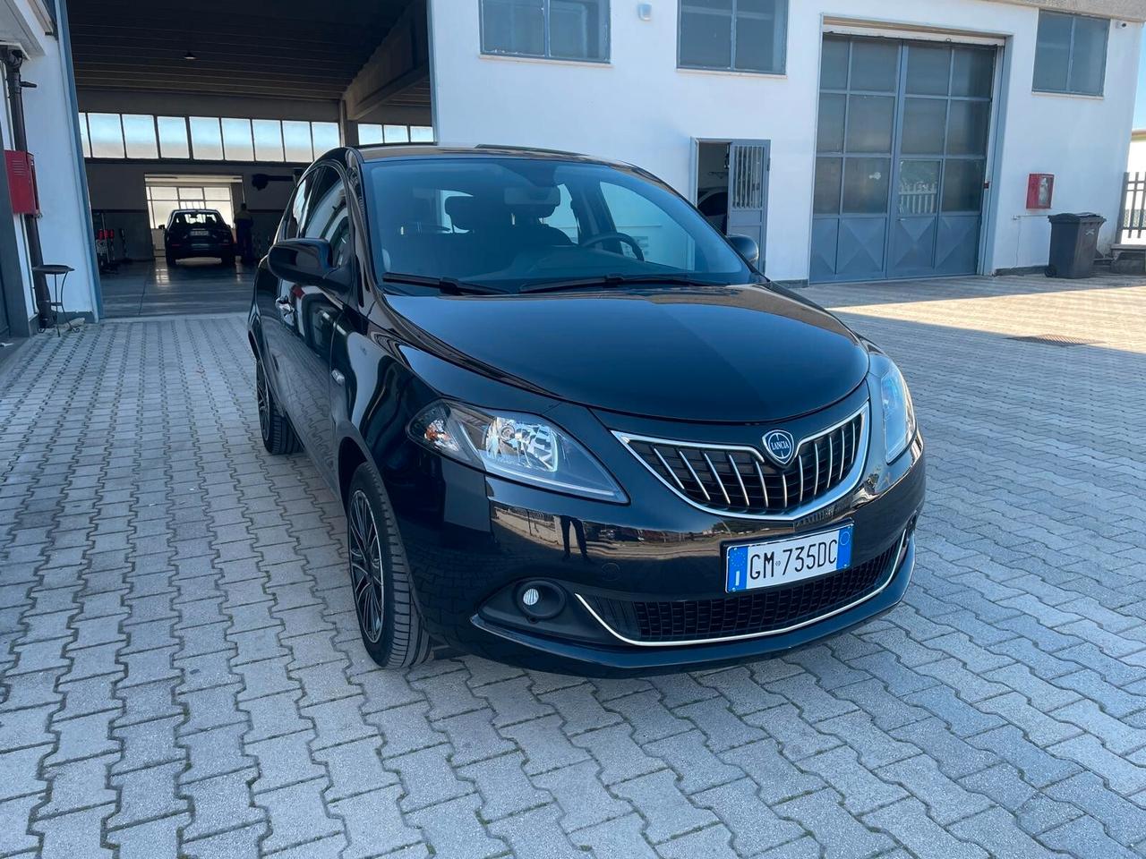 Lancia Ypsilon 1.0 FireFly 5 porte S&S Hybrid Gold Plus
