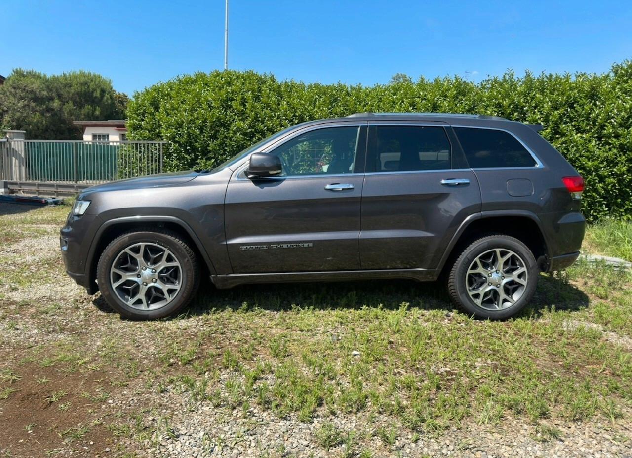 Jeep Grand Cherokee 3.0 V6 CRD 250 CV Multijet II Overland