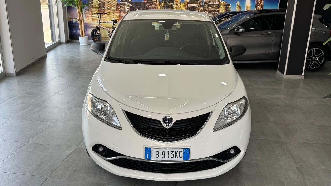 Lancia Ypsilon 1.2 69 CV 5 porte Gold