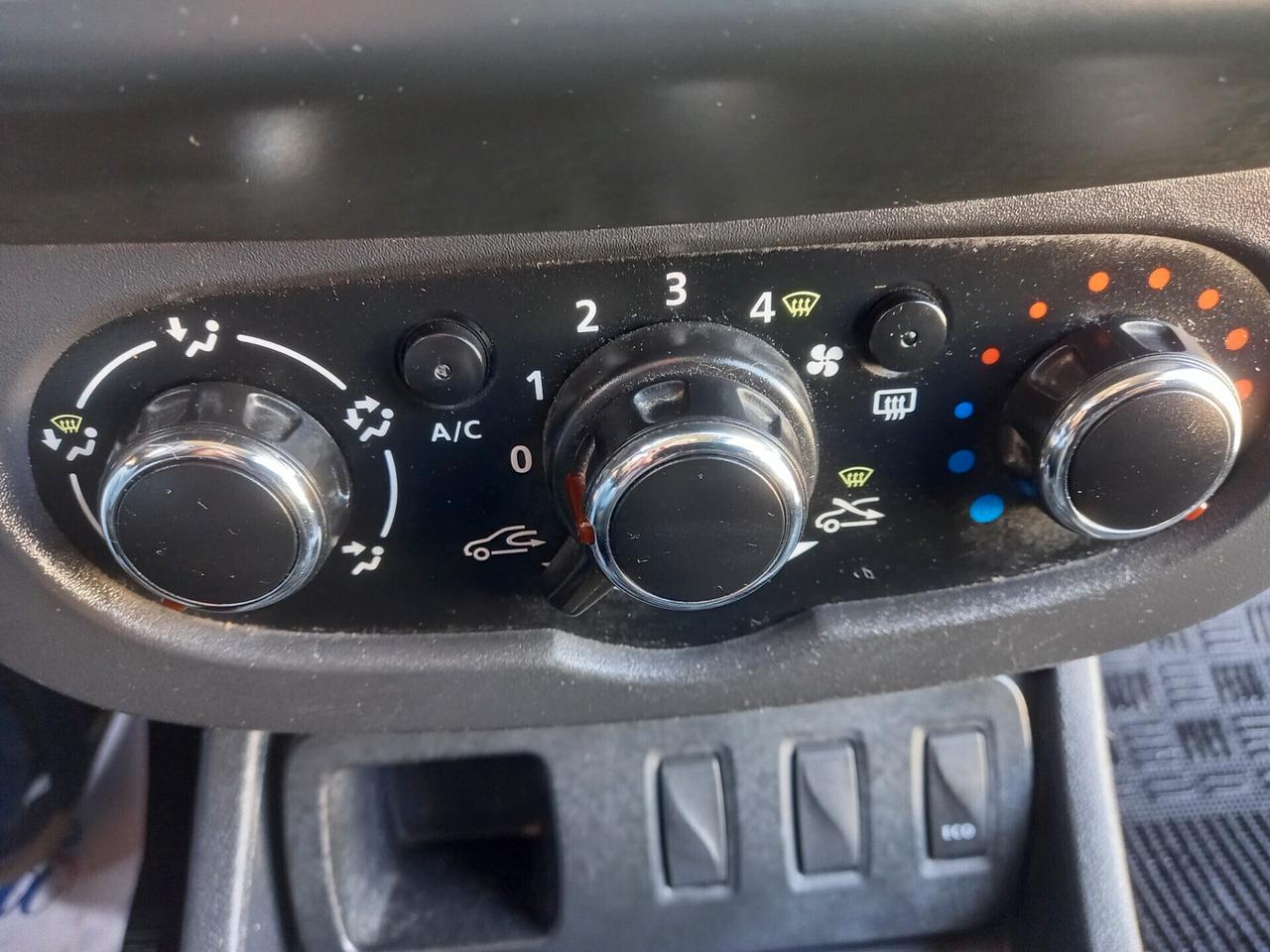 Dacia Duster 1.6 Gpl di Serie 105CV 4x2 Lauréate