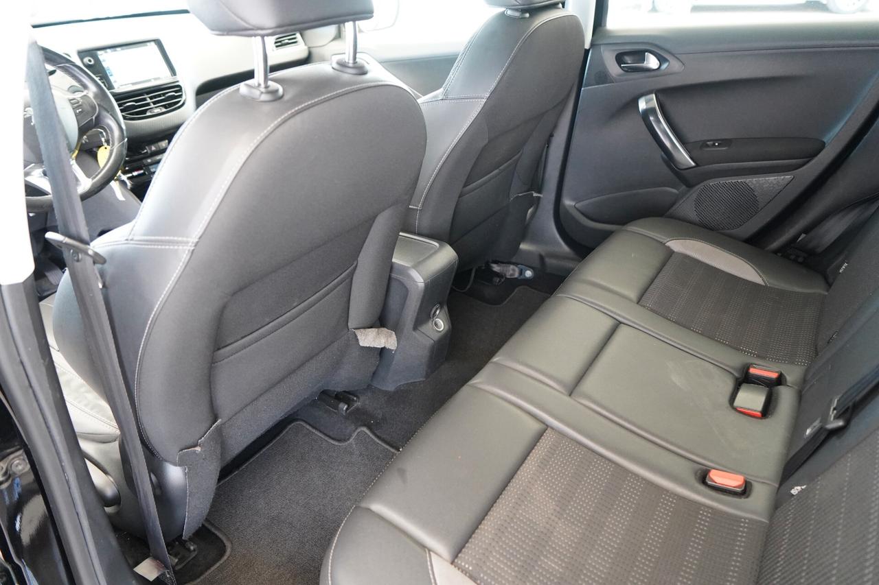 Peugeot 2008 BlueHDi 120 S&S Allure