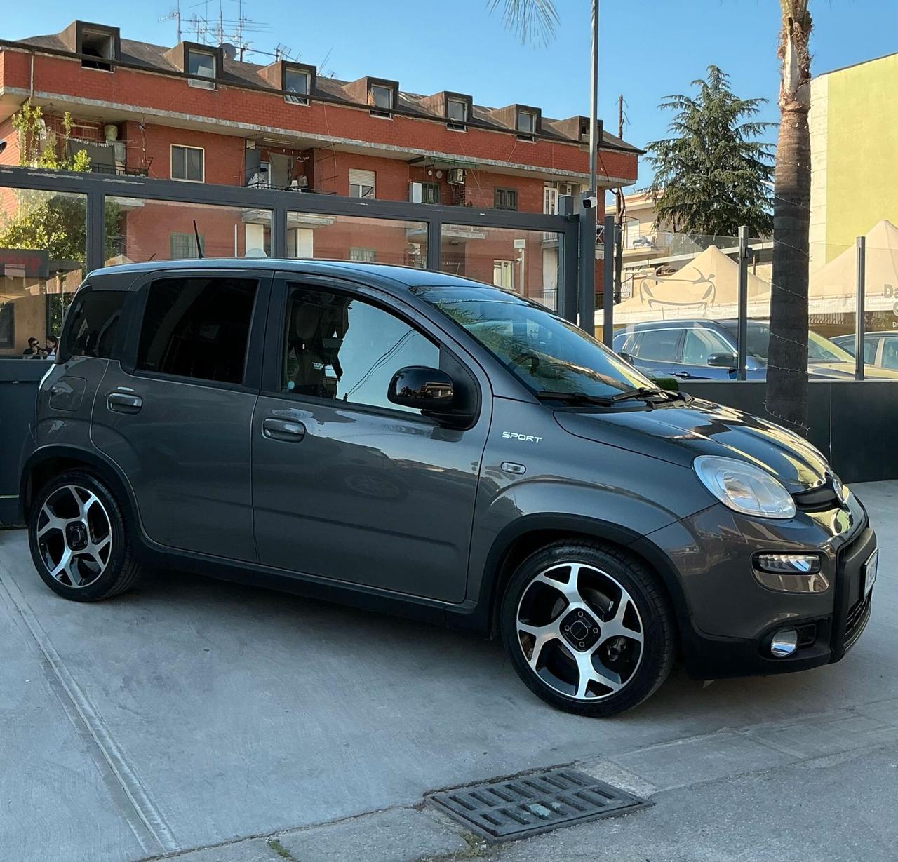 Fiat Panda S&S Hybrid Sport GPL