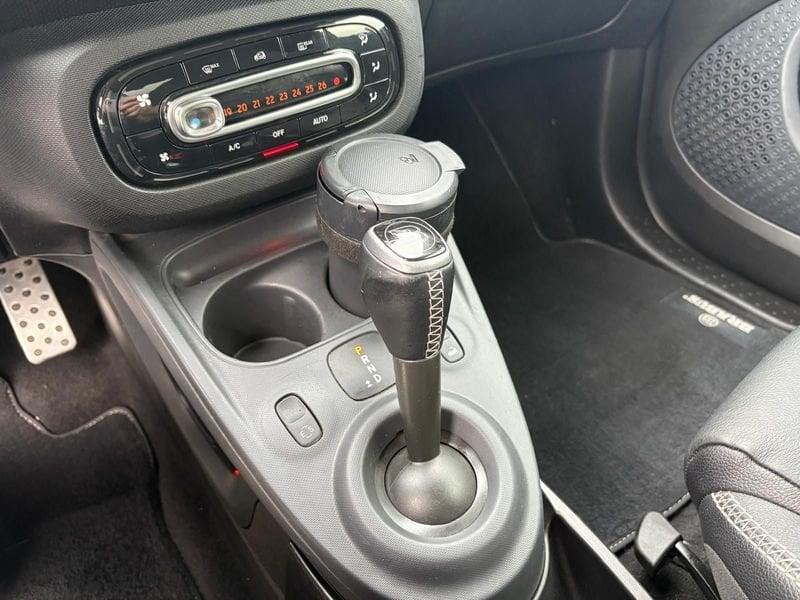 smart fortwo BRABUS 0.9 Turbo twinamic Cabrio