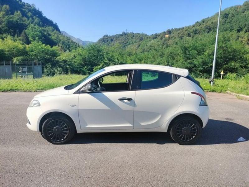 Lancia Ypsilon 1.0 FireFly 5 porte S&S Hybrid Silver