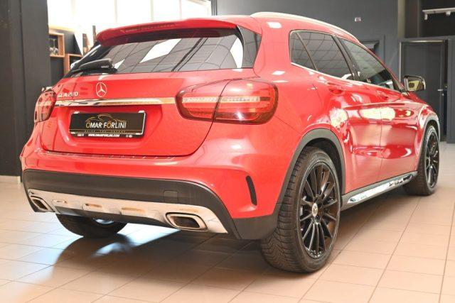 MERCEDES-BENZ GLA 200 PREMIUM AMG AUTO TETTO CAM PELLE LED 19"STRAFULL!!