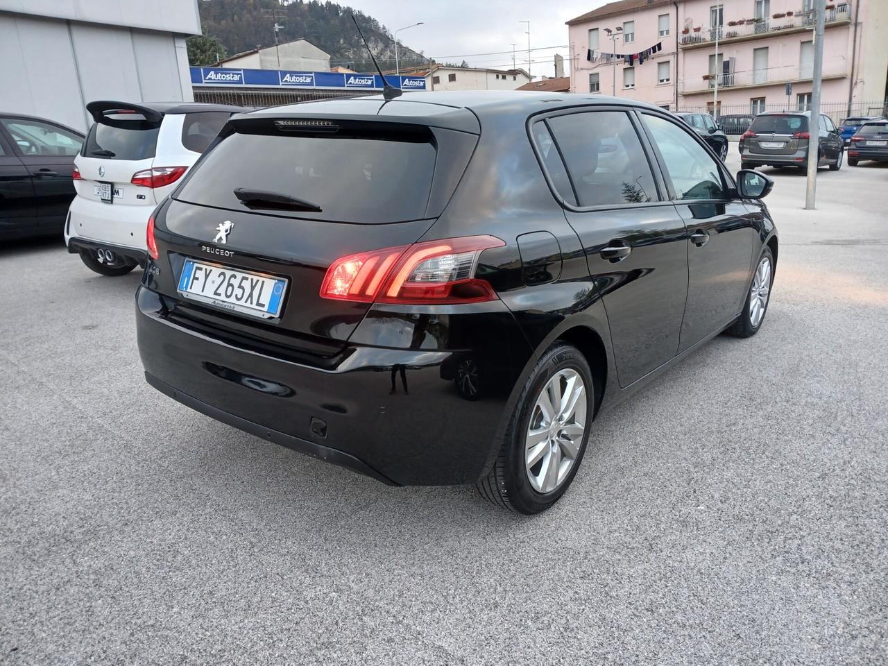 Peugeot 308 HDI 102CV 2019 BERLINA