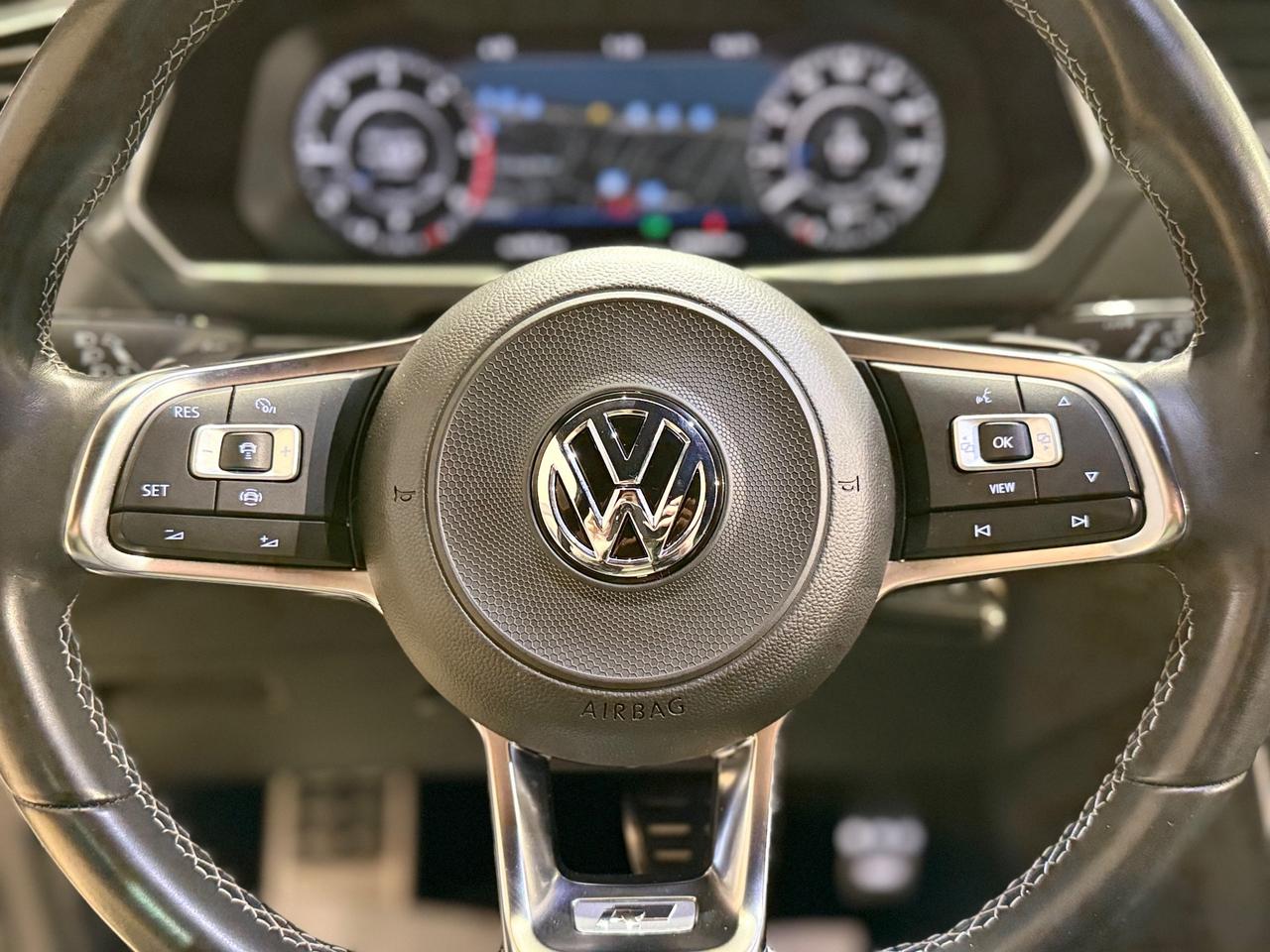 Volkswagen Tiguan 2.0 TDI SCR DSG Sport R-LINE