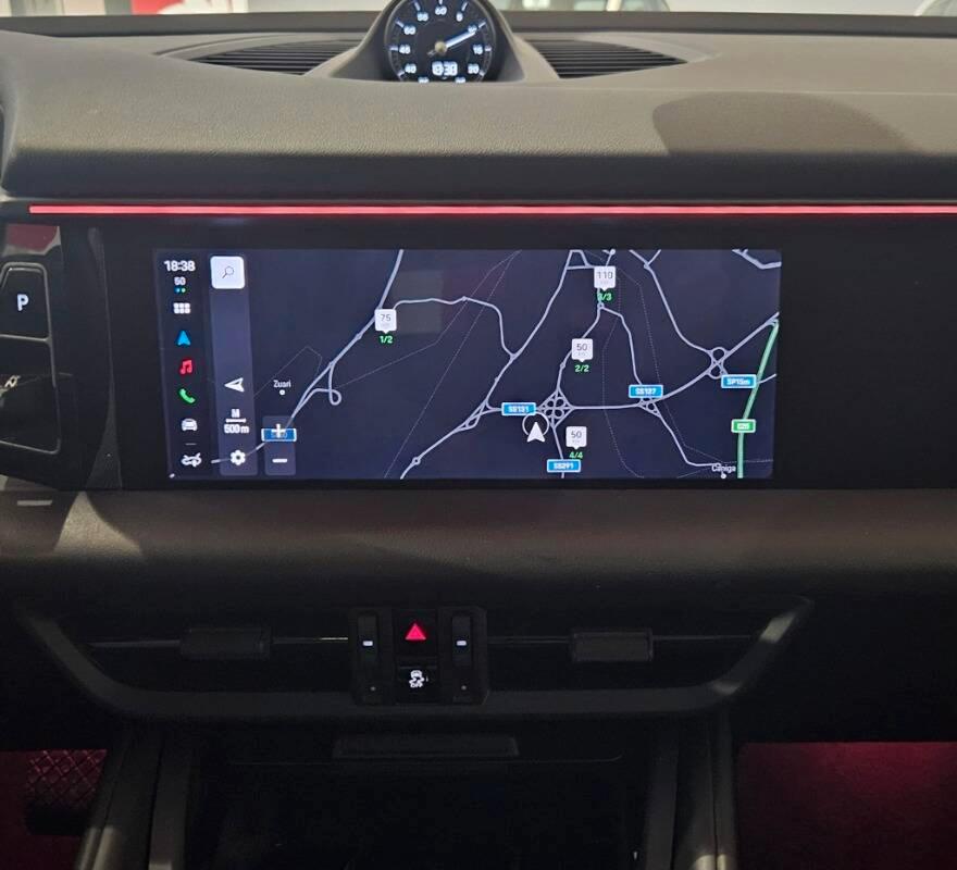 Porsche Macan 4