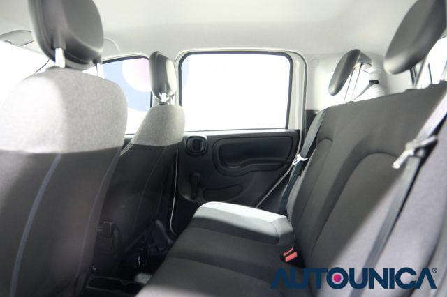 FIAT Panda 1.0 FIREFLY S&S HYBRID CITY CROSS NEOPATENTATI