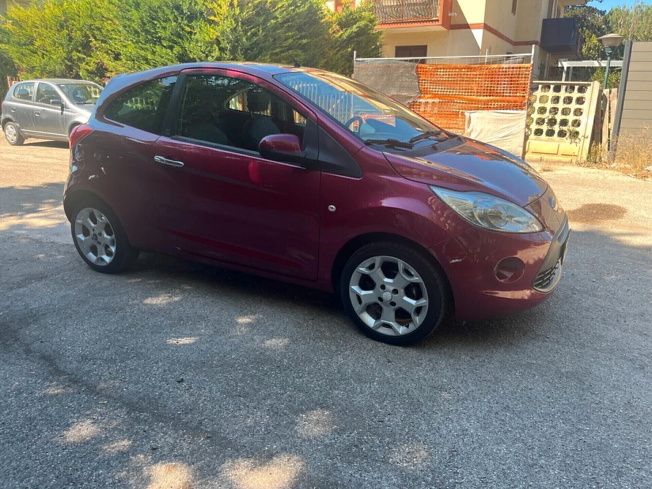 Ford Ka 1.2 69CV TitaniumKm 100.00NeoPatentati